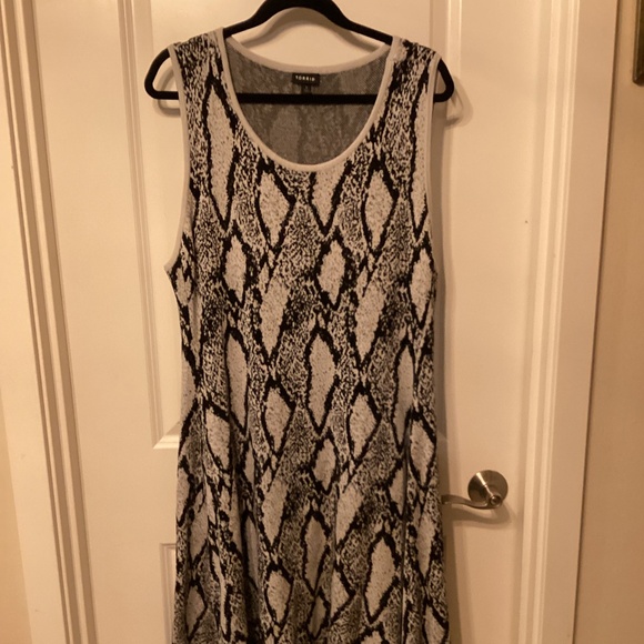 Torrid Black & Gray Snakeskin Super Soft Swing Dress β Size 3 (3X) ππ€ - Picture 1 of 5